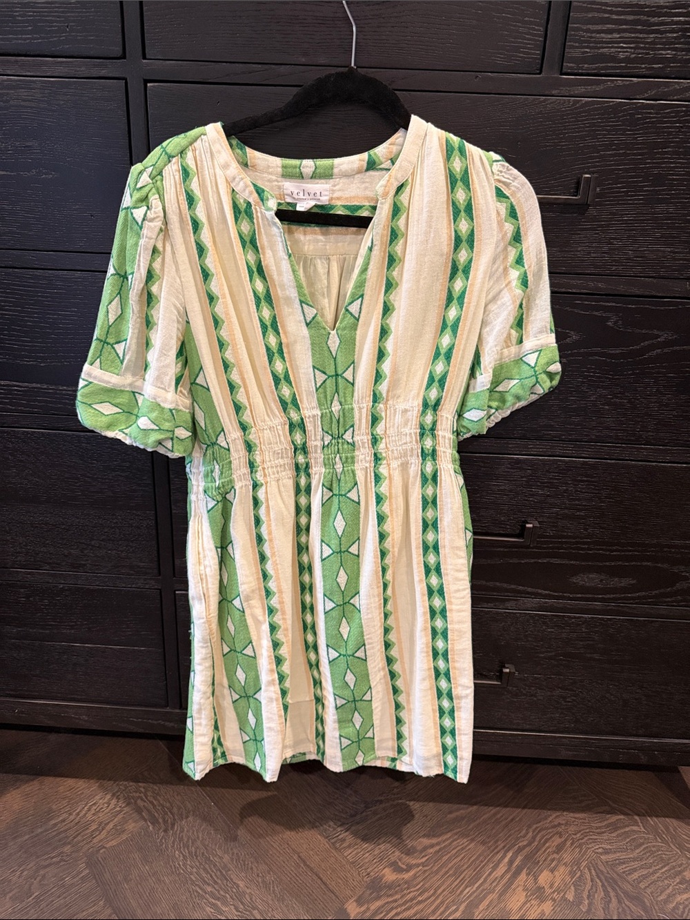 Velvet Lucy address Size Small